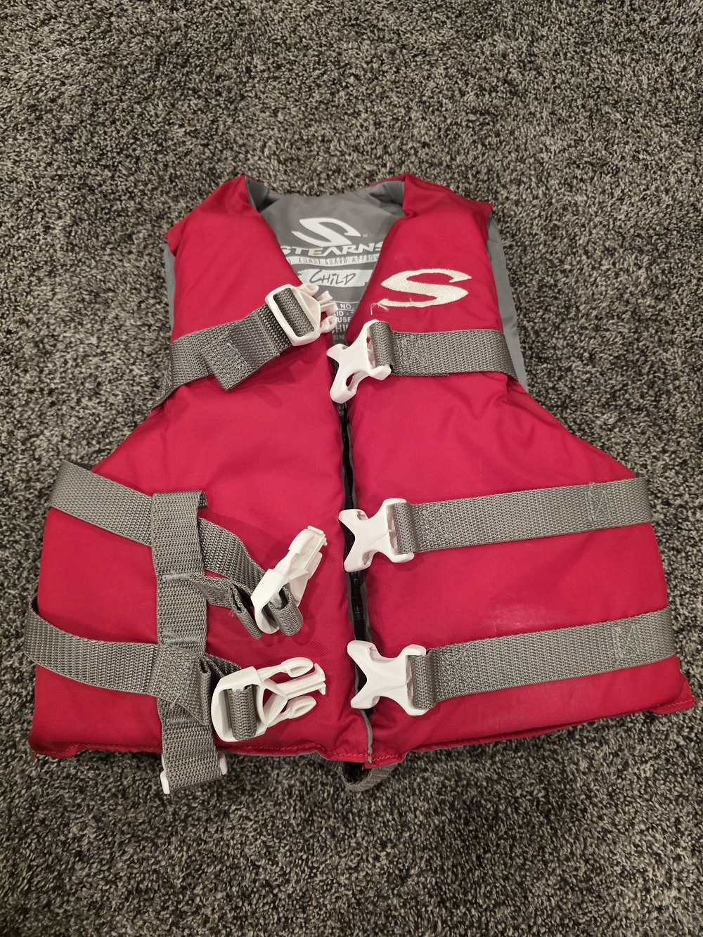 Stearns Kids Red and Gray Life Jacket with Adjustable Buckles Rated For 30-50lbs
